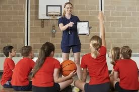 曼联计划在2026年签下巴莱巴，布莱顿可能接受7500万英镑报价，维拉考虑出售博加德以提升财务能力。